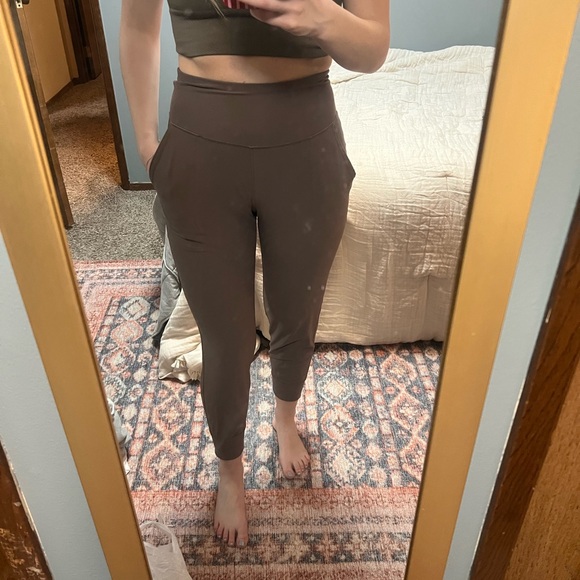 Old Navy Men's Charcoal Joggers - Picture 4 of 5